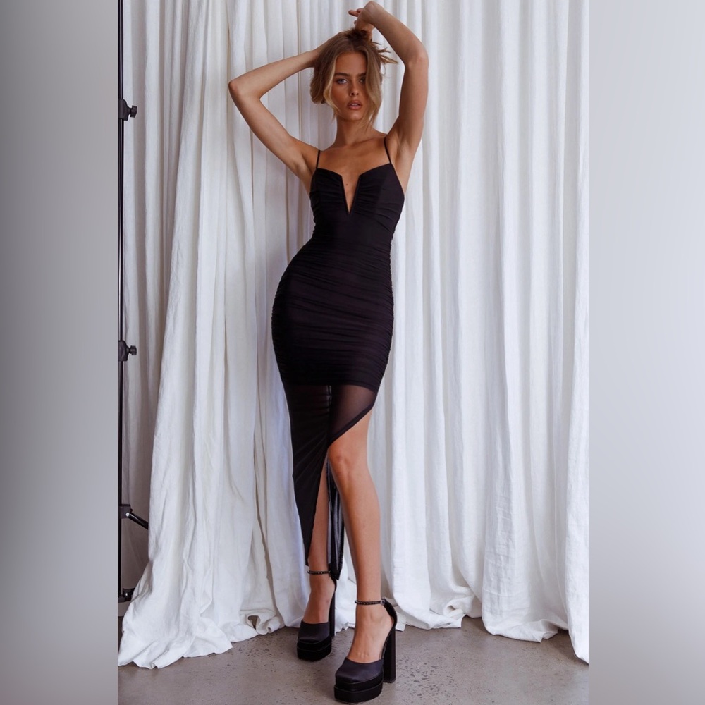 V-Bust Sheer Split Midi Dress Black